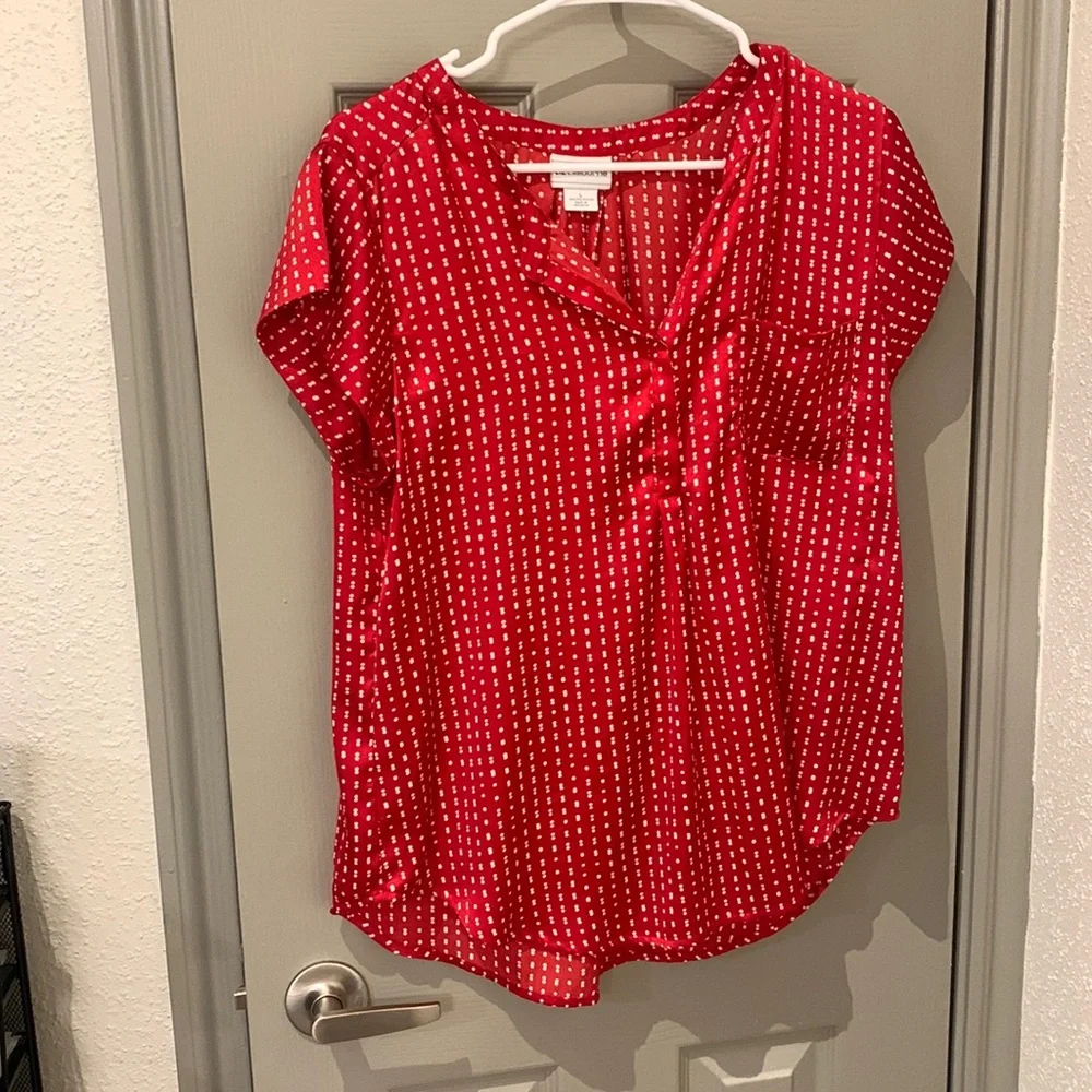 Red blouse - Picture 1 of 2